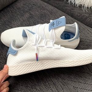 pw tennis hu white
